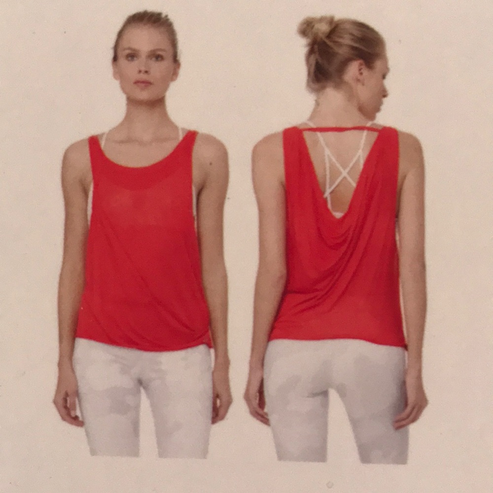 NWT Passage tank Alo yoga